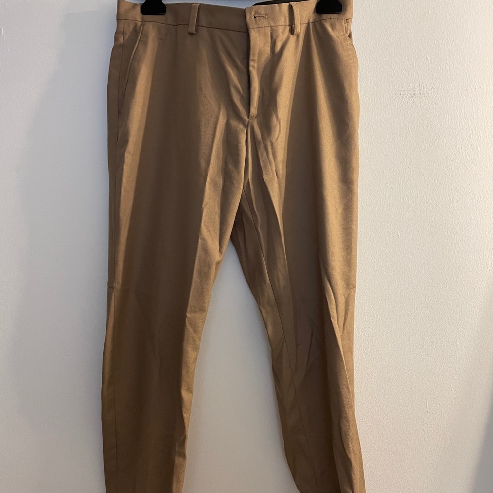 Men’s Pleated Tan Dress Pant